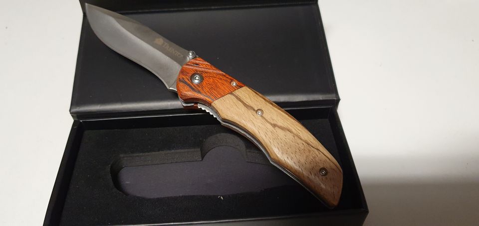 Trento Folding Knife Hunter 220